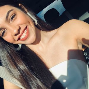 Meet your Posher, Talia